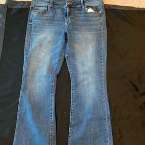 American eagle light wash bootcut jeans